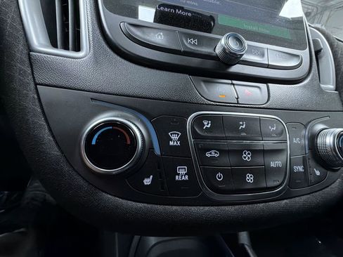 Used 2024 Chevrolet Malibu LT image 21