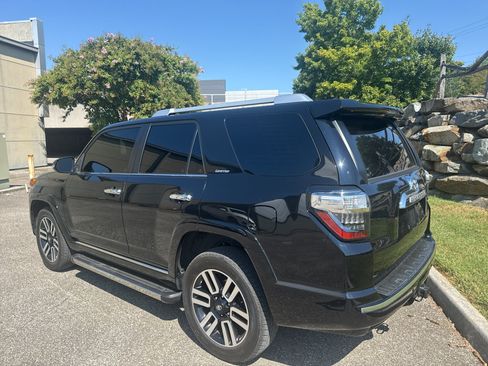 Used 2023 Toyota 4Runner Limited AWD/4WD image 6