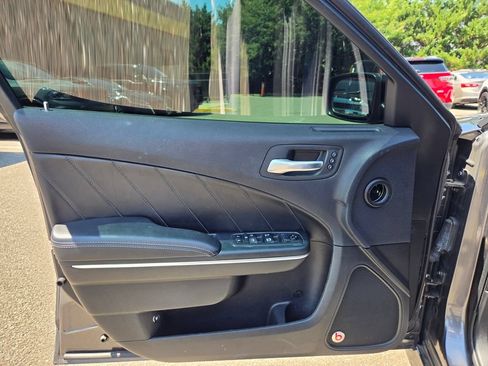 Used 2018 Dodge Charger R/T Scat Pack RWD image 12