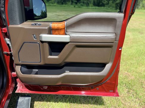 Used 2016 Ford F150 King Ranch w/ Equipment Group 601A Luxury RWD image 30