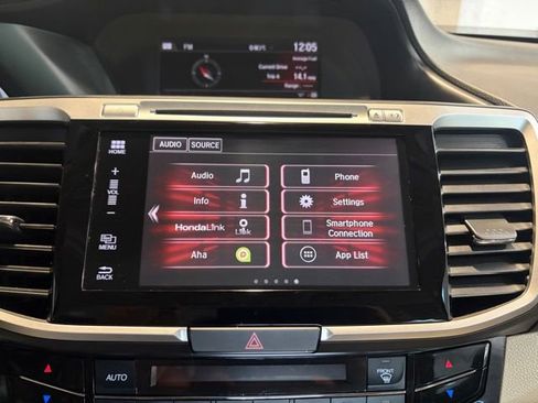 Used 2017 Honda Accord EX-L image 9