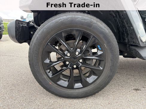 Certified 2022 Jeep Wrangler Unlimited Sahara w/ Cold Weather Group AWD/4WD image 6