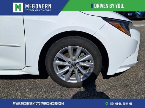Used 2024 Toyota Corolla LE w/ LE Convenience Package FWD image 9