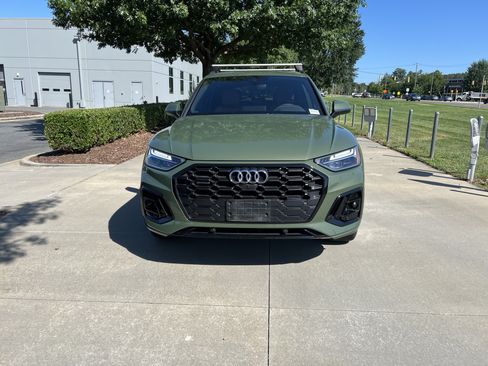 Used 2024 Audi Q5 2.0T Premium Plus w/ Premium Plus Package AWD/4WD image 3