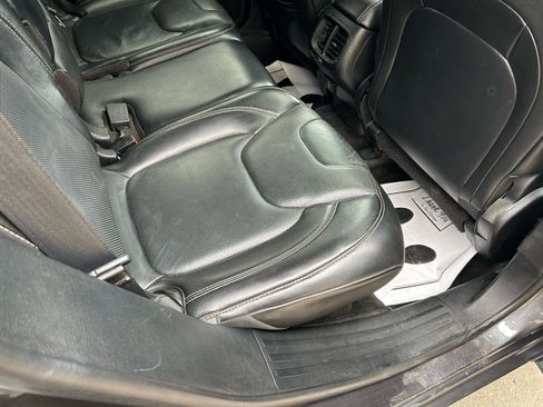 Used 2015 Jeep Cherokee Limited w/ Luxury Group FWD image 11