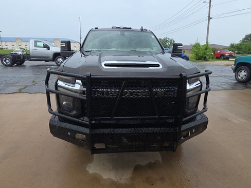 Used 2021 Chevrolet Silverado 3500 LT w/ Remote Start Package AWD/4WD image 2