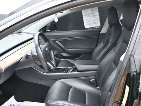 Used 2019 Tesla Model 3 Standard Range Plus image 17