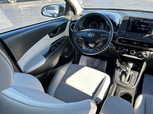 Used 2023 Hyundai Kona SEL image 18