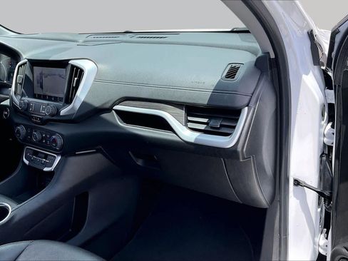 Used 2022 GMC Terrain SLT w/ Infotainment Package II FWD image 19