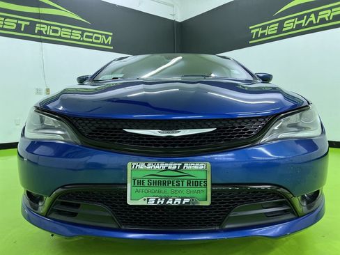Used 2016 Chrysler 200 S w/ Navigation & Sound Group I FWD image 3