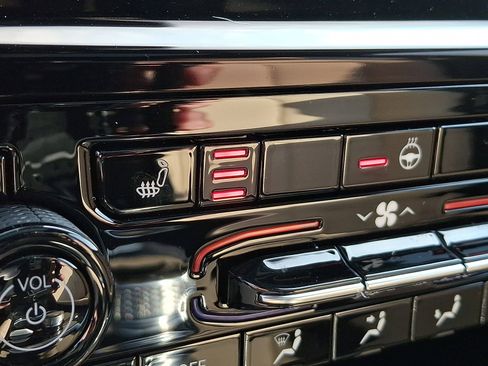 Certified 2025 Jeep Grand Cherokee L Limited w/ Trailer Tow Package image 24