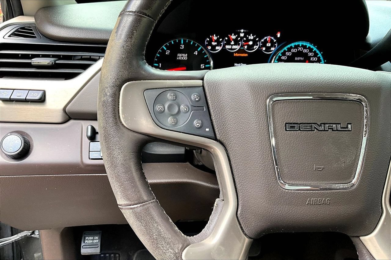 Used 2020 GMC Yukon Denali RWD image 10
