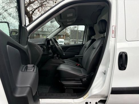 Used 2021 RAM ProMaster City Tradesman SLT image 11