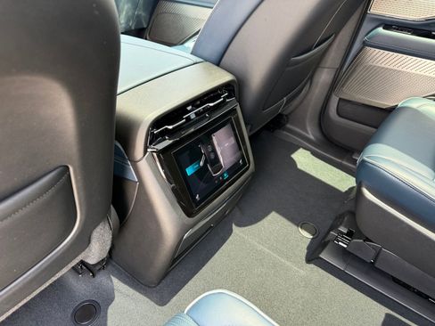 Used 2025 Cadillac Escalade IQ Luxury 2 w/ LPO, Premium Carpet Package AWD/4WD image 31