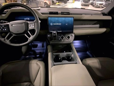 New 2026 Land Rover Defender 110 X-Dynamic SE image 5