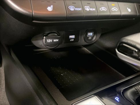 Used 2022 Hyundai Elantra Limited image 27