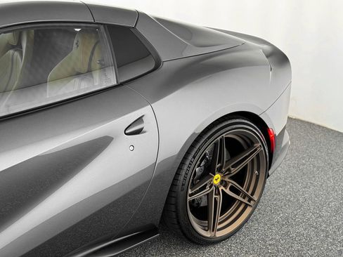 Used 2021 Ferrari 812 GTS image 42