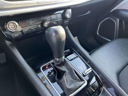 Certified 2024 Jeep Compass Latitude image 20