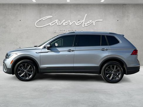 Used 2023 Volkswagen Tiguan SE FWD image 13