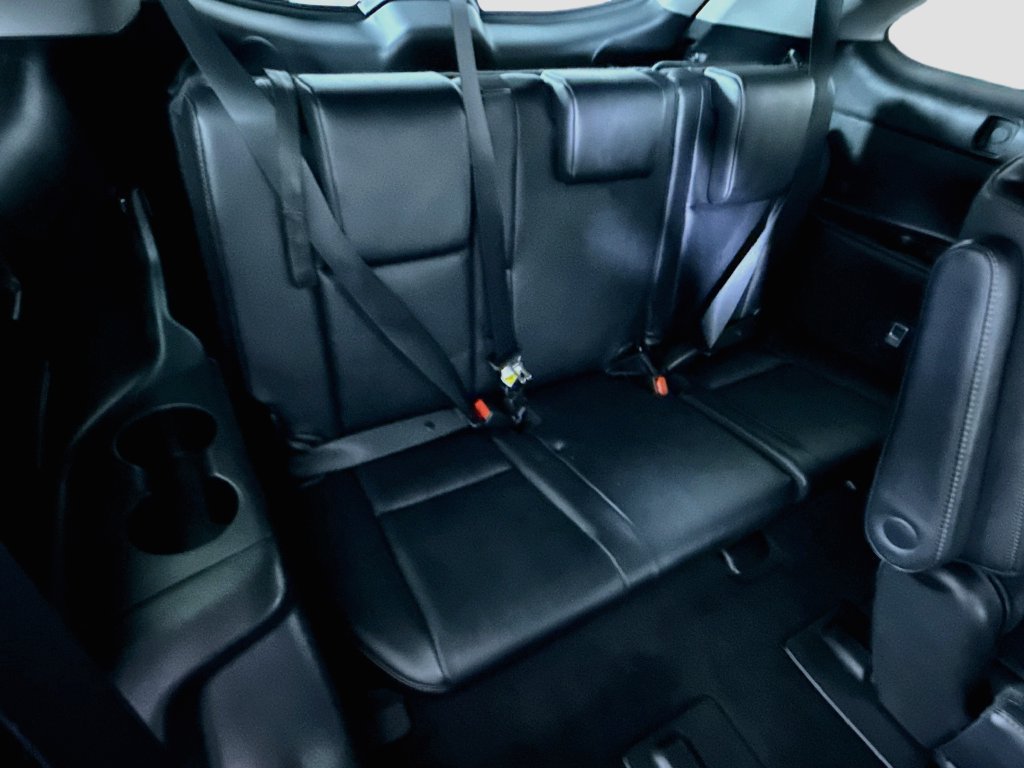 Certified 2019 Toyota Highlander Limited AWD/4WD image 34