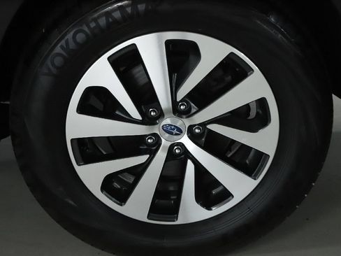 Used 2023 Subaru Outback Premium AWD/4WD image 38