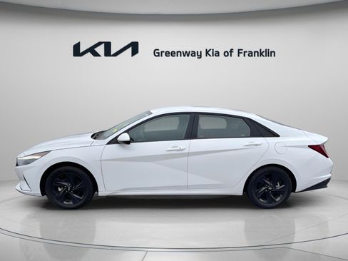 Used 2023 Hyundai Elantra SEL image 4