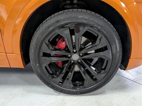 Used 2019 Audi Q8 Premium Plus w/ Premium Plus image 12