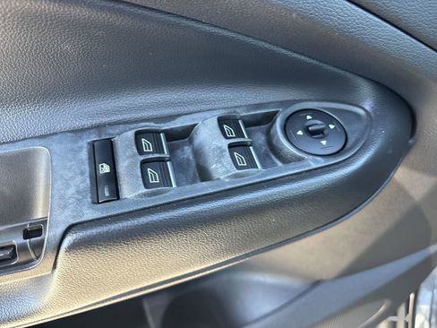 Used 2016 Ford C-MAX SE image 17