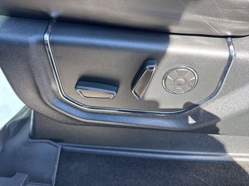 Used 2017 Ford F250 Platinum w/ FX4 Off-Road Package image 10