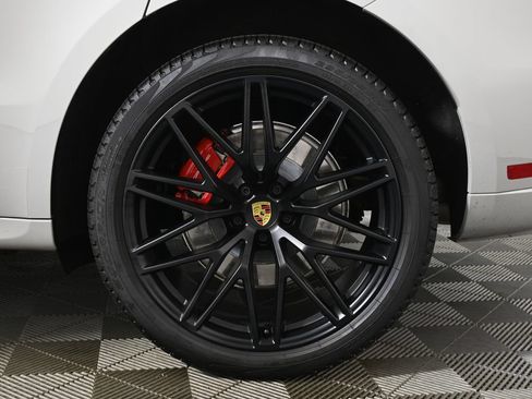 Used 2026 Porsche Macan GTS AWD/4WD image 12
