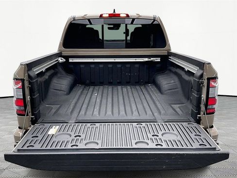 Used 2023 Nissan Frontier PRO-4X w/ Pro-4X Premium Package image 18