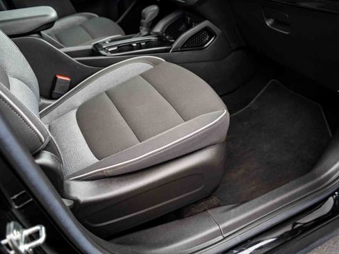 Used 2023 Chevrolet TrailBlazer LT FWD image 29