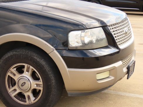 Used 2004 Ford Expedition Eddie Bauer image 6