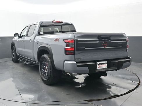 Used 2025 Nissan Frontier PRO-4X image 3