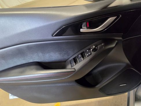 Used 2015 MAZDA MAZDA3 i Grand Touring image 5