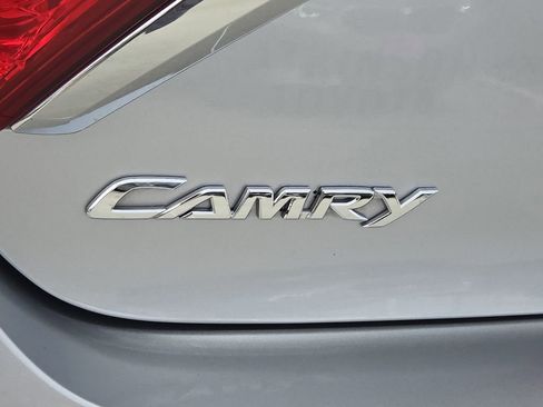 Used 2016 Toyota Camry LE image 10