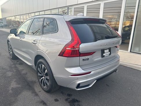 Certified 2025 Volvo XC60 B5 Plus AWD/4WD image 3