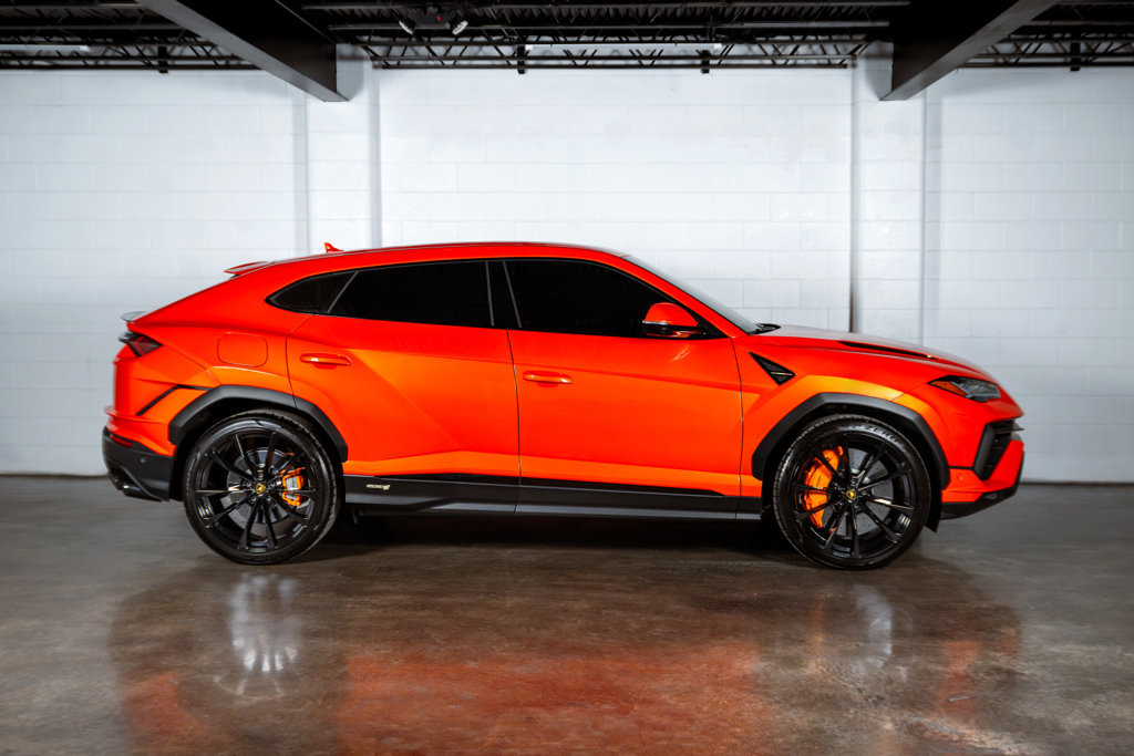 Used 2024 Lamborghini Urus S AWD/4WD image 4