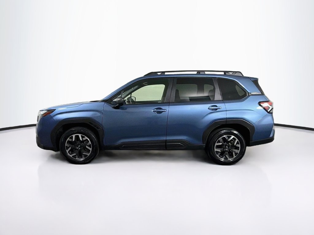 Used 2025 Subaru Forester Premium AWD/4WD image 4