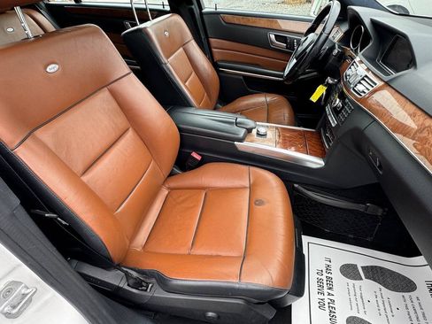 Used 2014 Mercedes-Benz E 350 4MATIC Sedan image 24