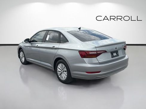 Used 2019 Volkswagen Jetta R-Line FWD image 5