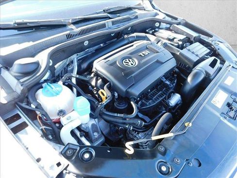 Used 2017 Volkswagen Jetta Sport FWD image 28