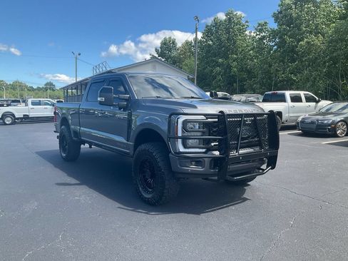 Used 2024 Ford F250 Lariat w/ Lariat Ultimate Package AWD/4WD image 3