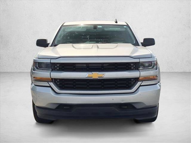 Used 2017 Chevrolet Silverado 1500 Custom w/ Custom Convenience Package RWD image 2