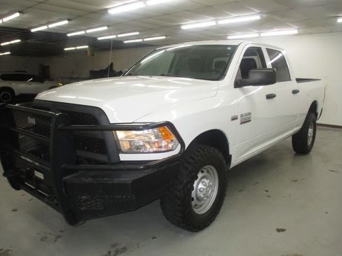 Used 2013 RAM 2500 Tradesman w/ Protection Group AWD/4WD image 3
