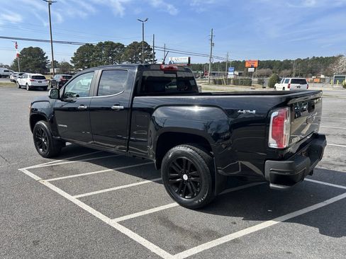 Used 2016 GMC Canyon SLT w/ Driver Alert Package image 4