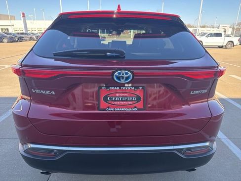 Certified 2024 Toyota Venza Limited image 4