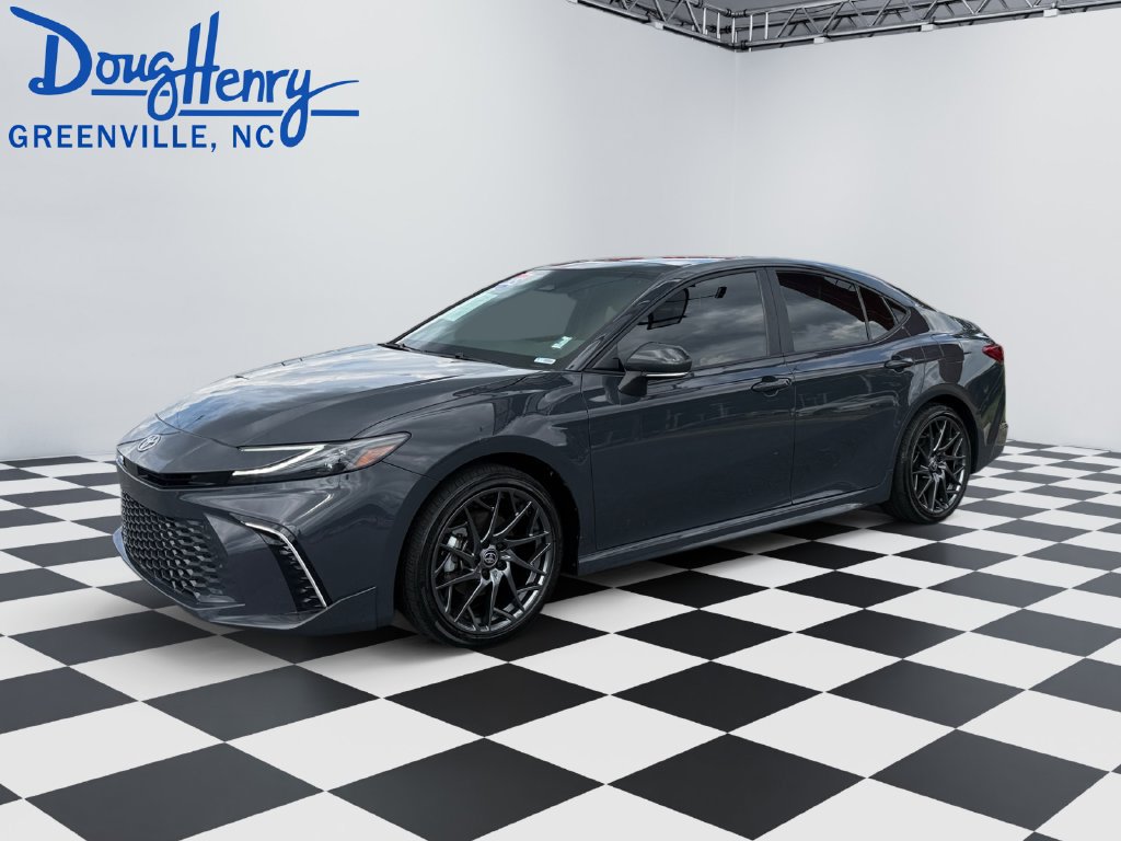 Used 2025 Toyota Camry XSE FWD image 1
