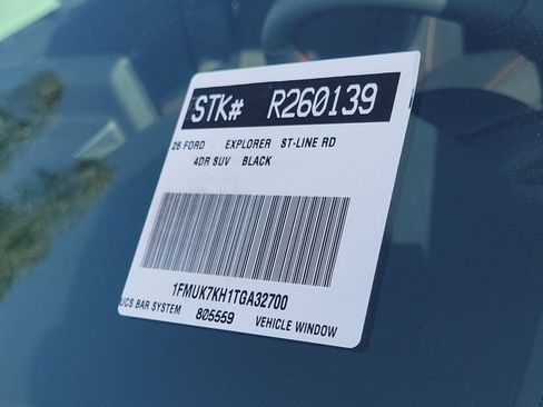 Used 2026 Ford Explorer ST-Line w/ ST-Line Street Pack RWD image 30