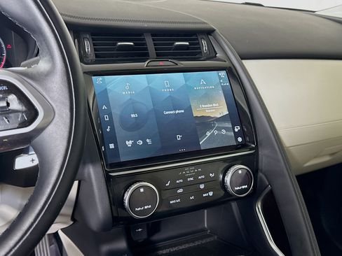 Used 2021 Jaguar E-PACE SE image 18